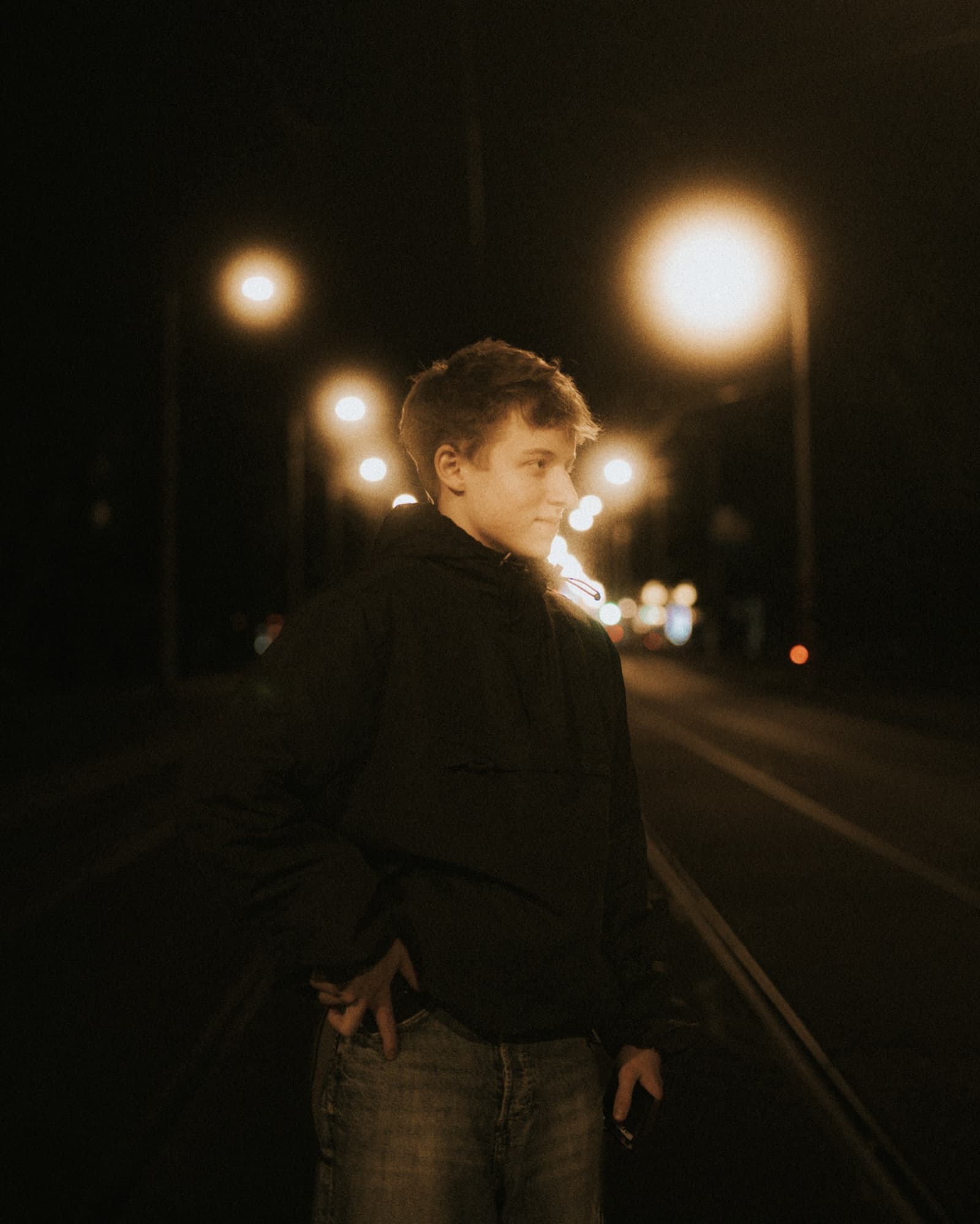 Straße bei Nacht — Street Fotografie Raphael